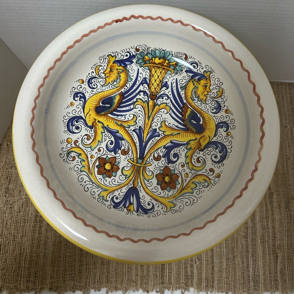 Deruta Raffaellesco Pattern Italian Hand Painted Ceramic Pottery Pedestal Bowl